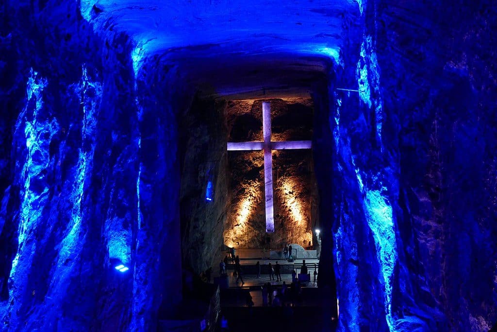 Photo of the cross in the Bogotá Salt Cathedral.