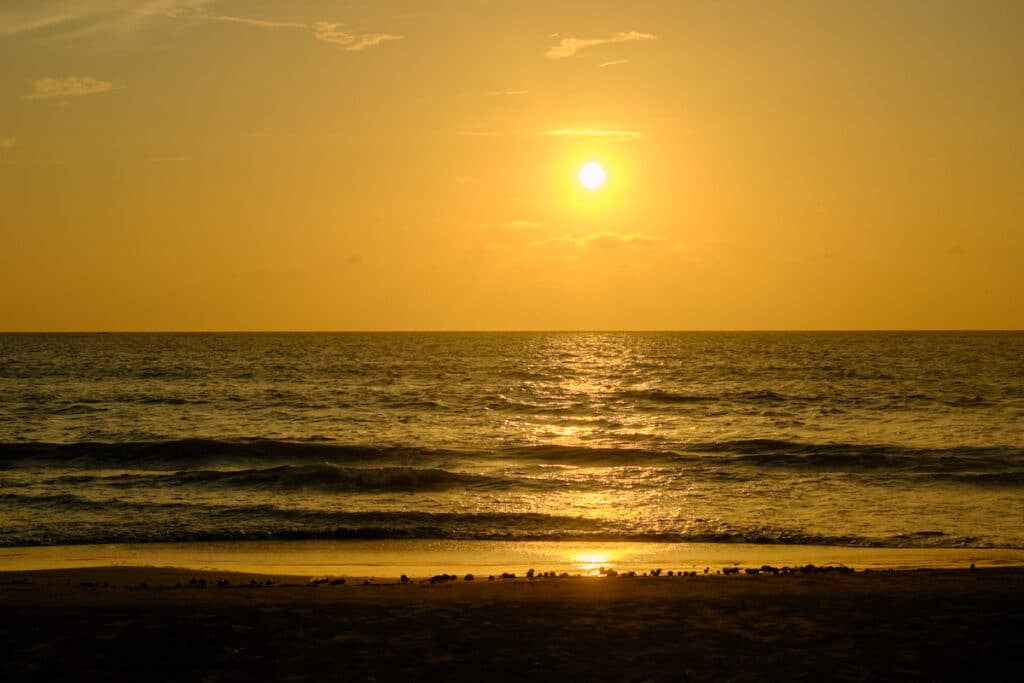 Photo of a sunset over the one of the best beaches in Cartagena Colombia.