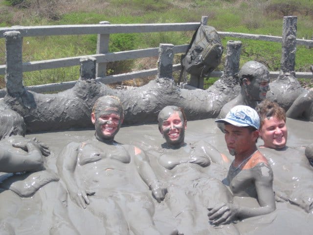 Photo of people floating in the volcán totumo.