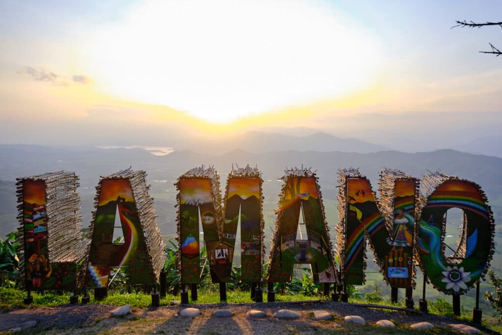 Photo of letters that spell La Mano in Colombia.